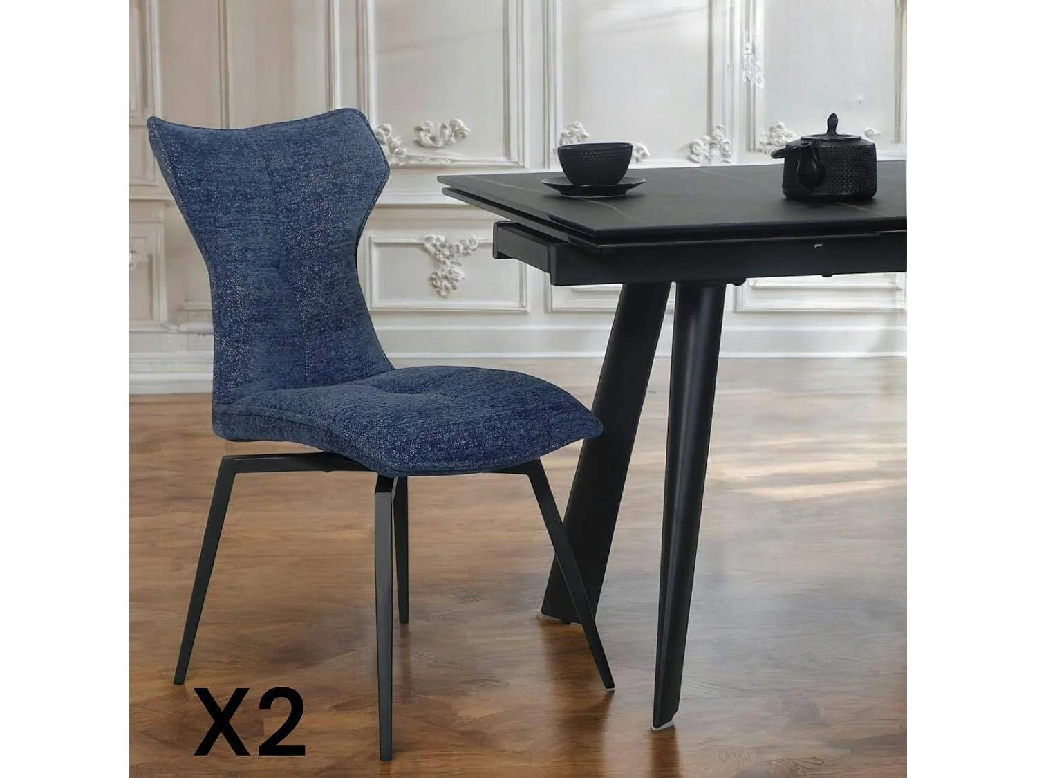 Chaise bleue pivotante en velours avec passepoil (lot de 2) LOMBARDIE