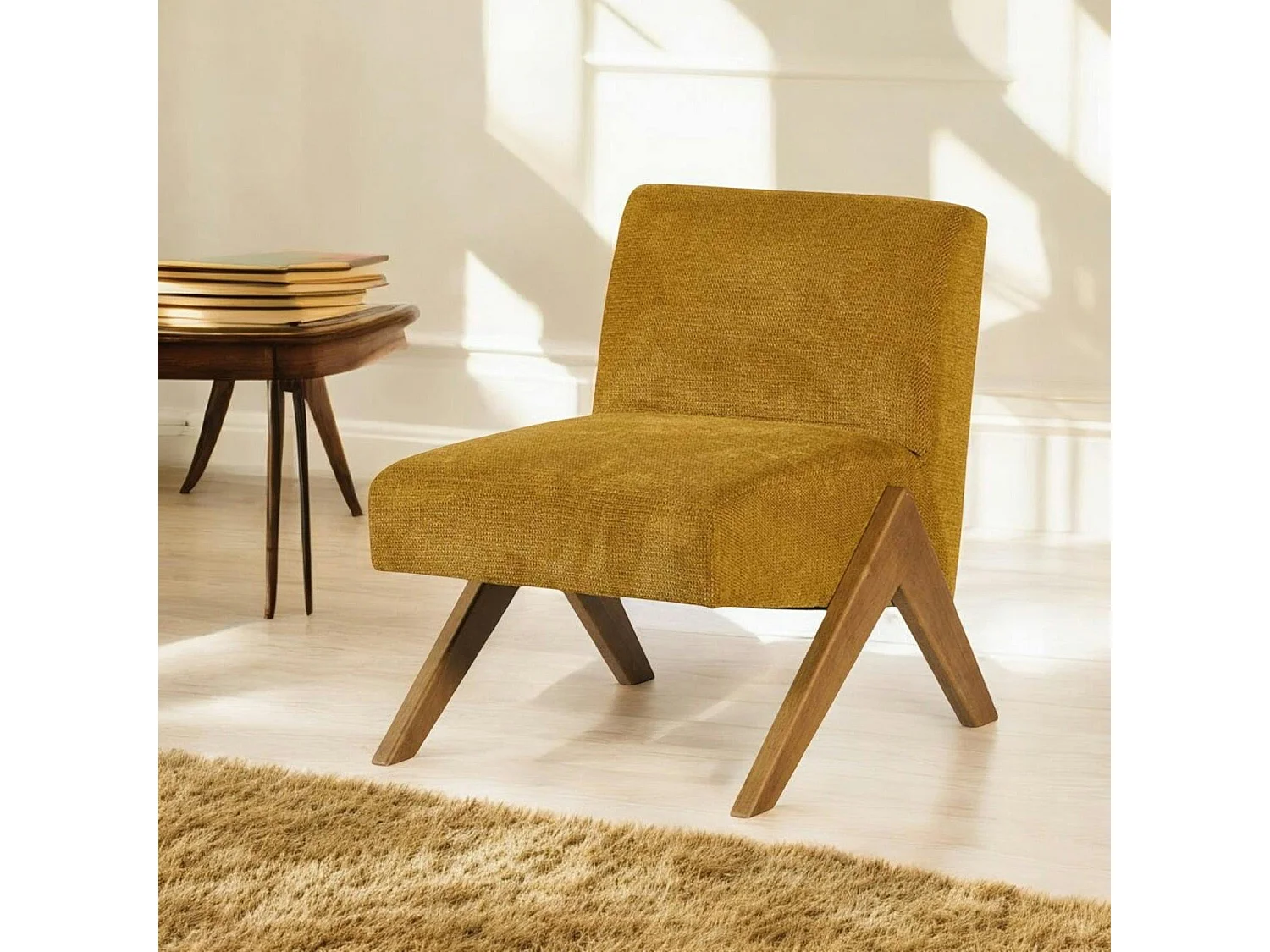 Fauteuil de salon bois et velours moutarde SOHO