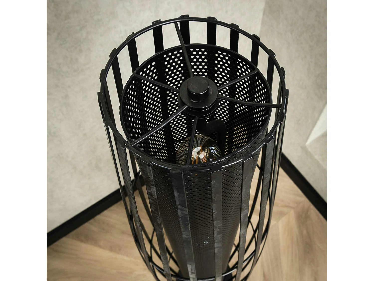 Lampadaire design avec cylindre en métal perforé 150 cm RALF