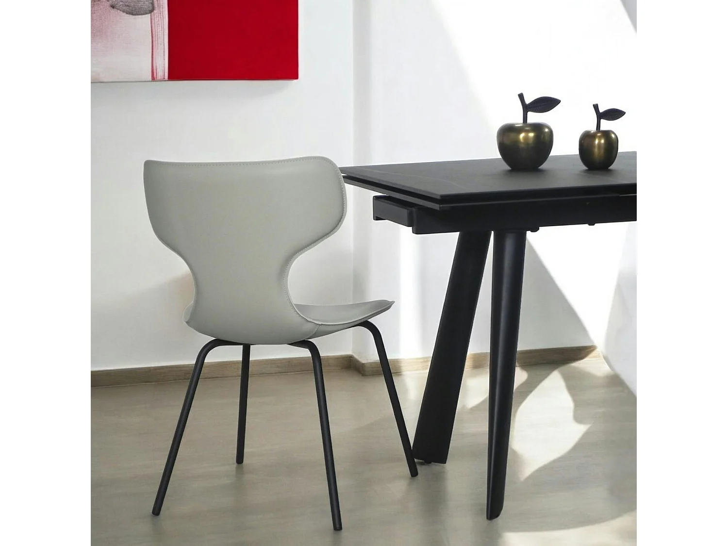 Chaise beige avec dossier en T, revêtement nettoyable (lot de 2) LOMBARDIE