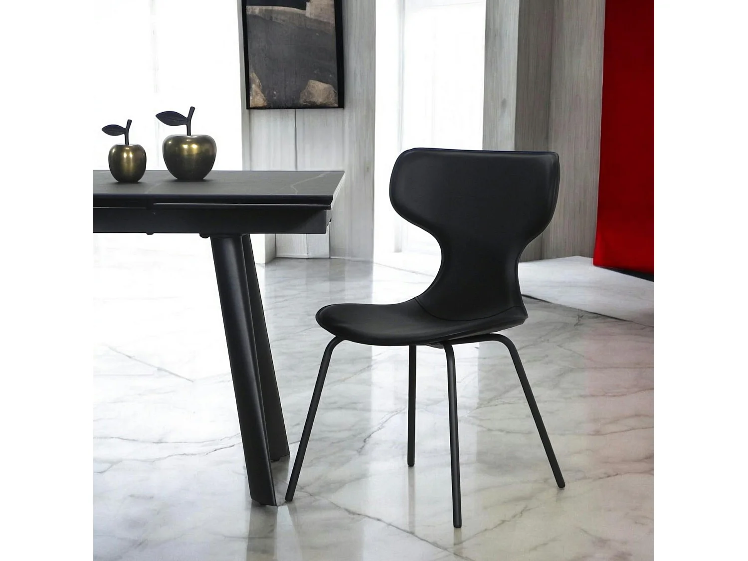 Chaise noire avec dossier en T, revêtement nettoyable (lot de 2) LOMBARDIE