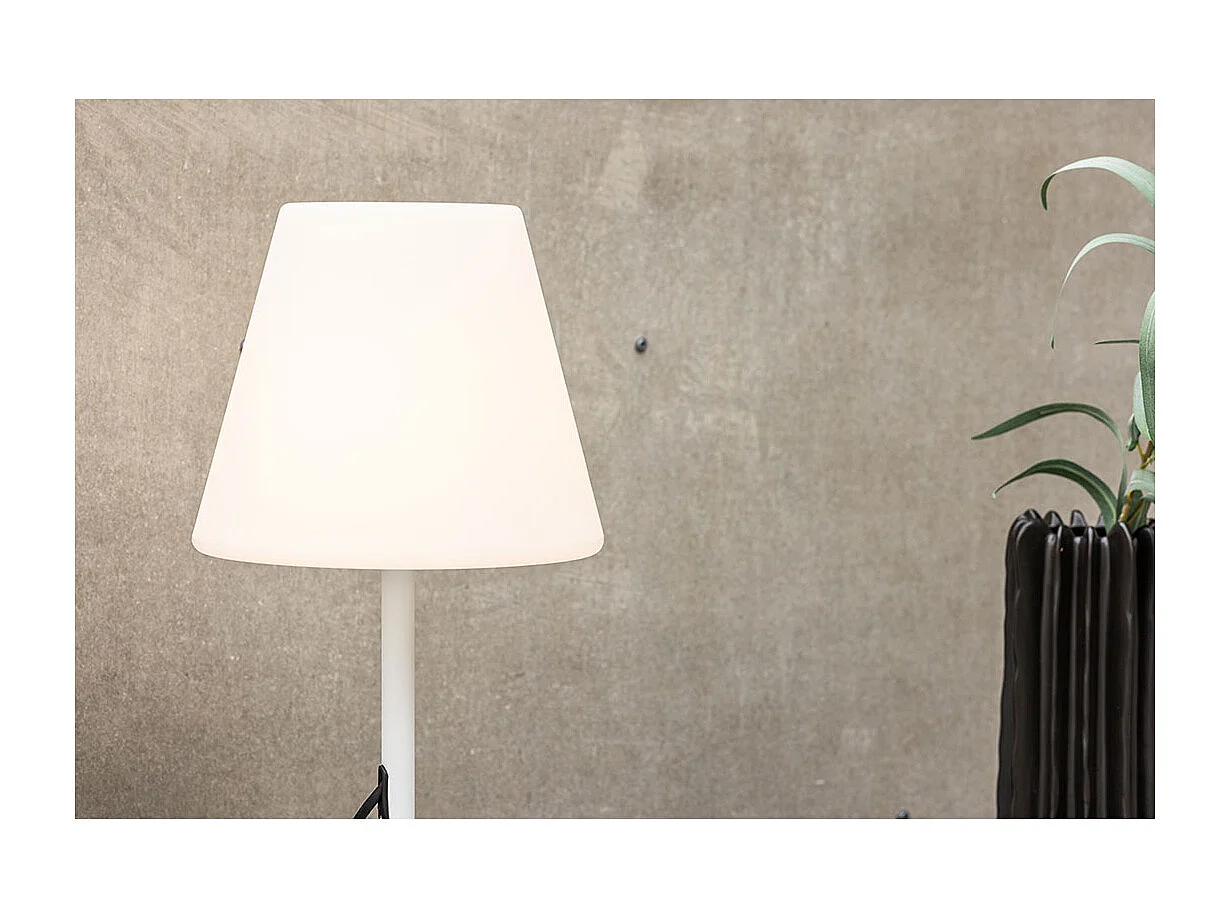 Moris tafellamp voor buiten wit.