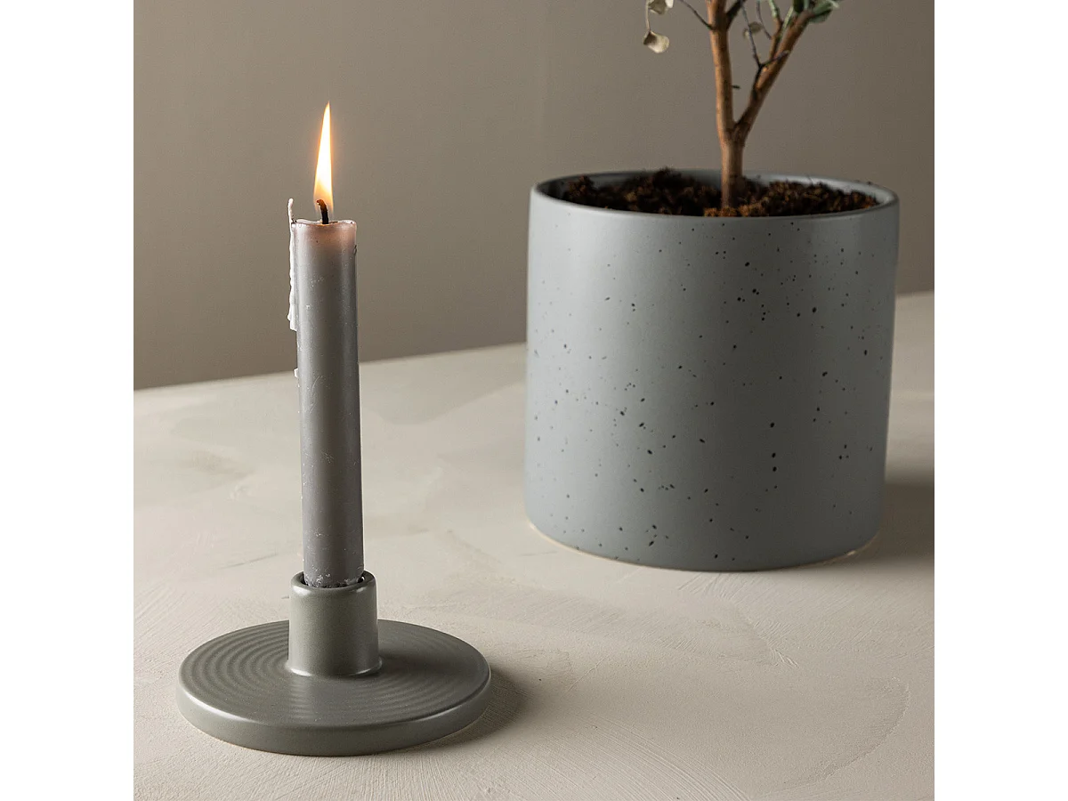 Bette kandelaar grijs.