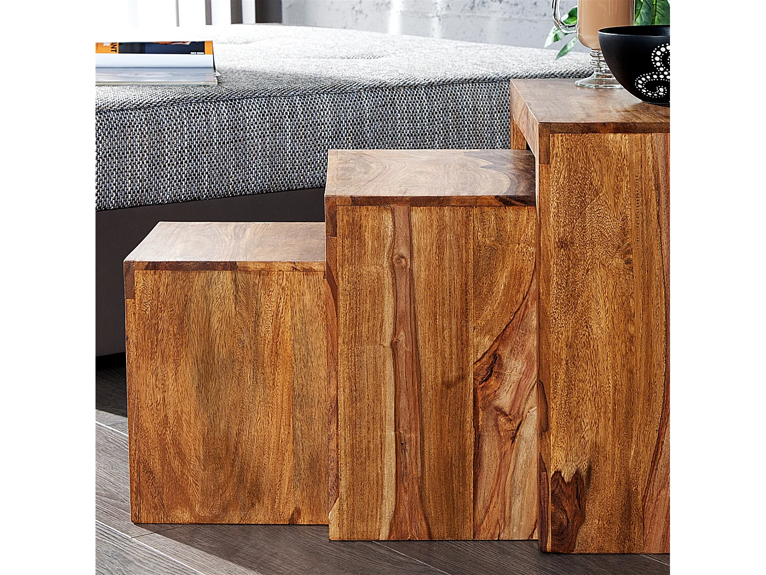 TABLE D'APPOINT ENSEMBLE de 3 SHEESHAM Bois massif marron