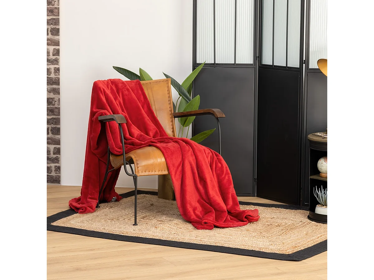 Plaid, couverture en microfibre coloris rouge -longueur 230  x profondeur 180 x hauteur 1 cm