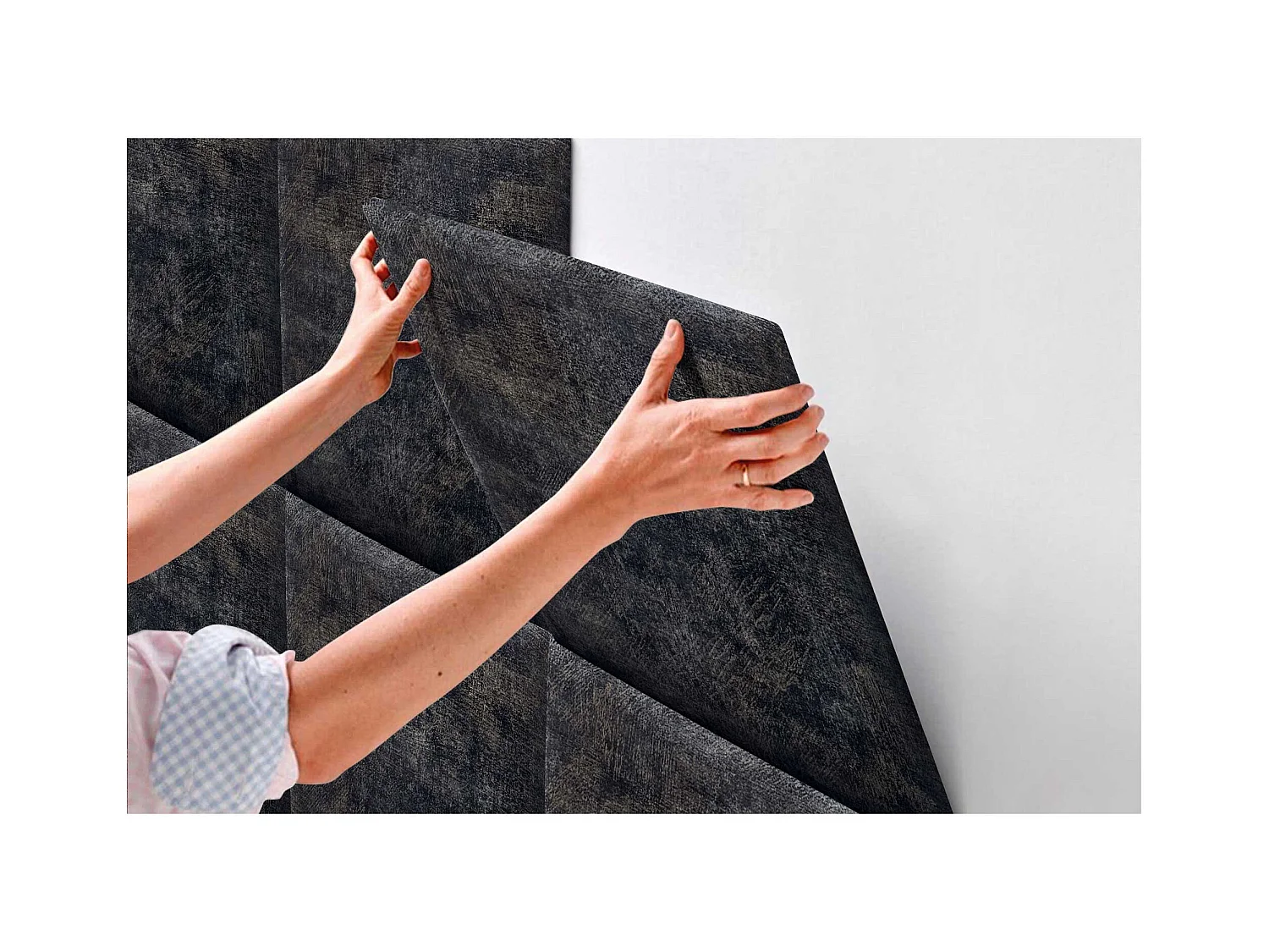 DHOME Tête de Lit Rembourrée Composée de Panneaux Autoadhésifs Interchangeables Série Luxury Edition Lit de Luxe Chambre (Luxurious Black, 200cm)