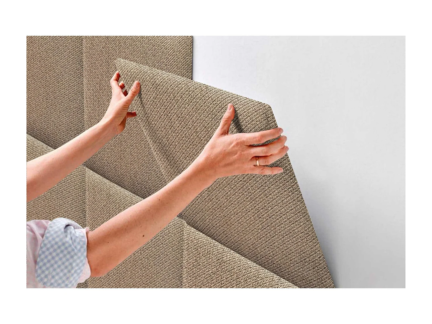 DHOME Tête de Lit Rembourrée Composée de Panneaux Autoadhésifs Interchangeables Série Luxury Edition Lit de Luxe Chambre (Golden Wood, 135cm)