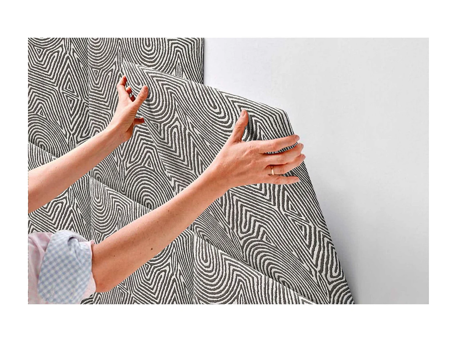 DHOME Cabeceira Estofada Composta por Painéis Autoadesivos Intercambiáveis Série Luxury Edition Cama de Luxo Quarto (Tribal, 150cm)