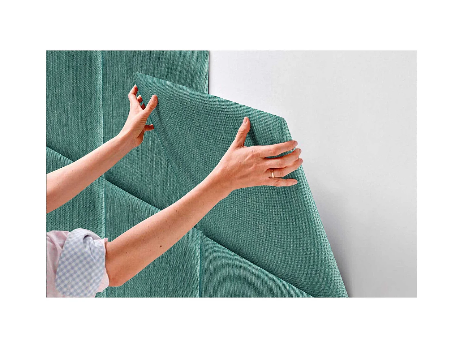 DHOME Tête de Lit Rembourrée Composée de Panneaux Autoadhésifs Interchangeables Série Luxury Edition Lit de Luxe Chambre (Lineal Green, 110cm)