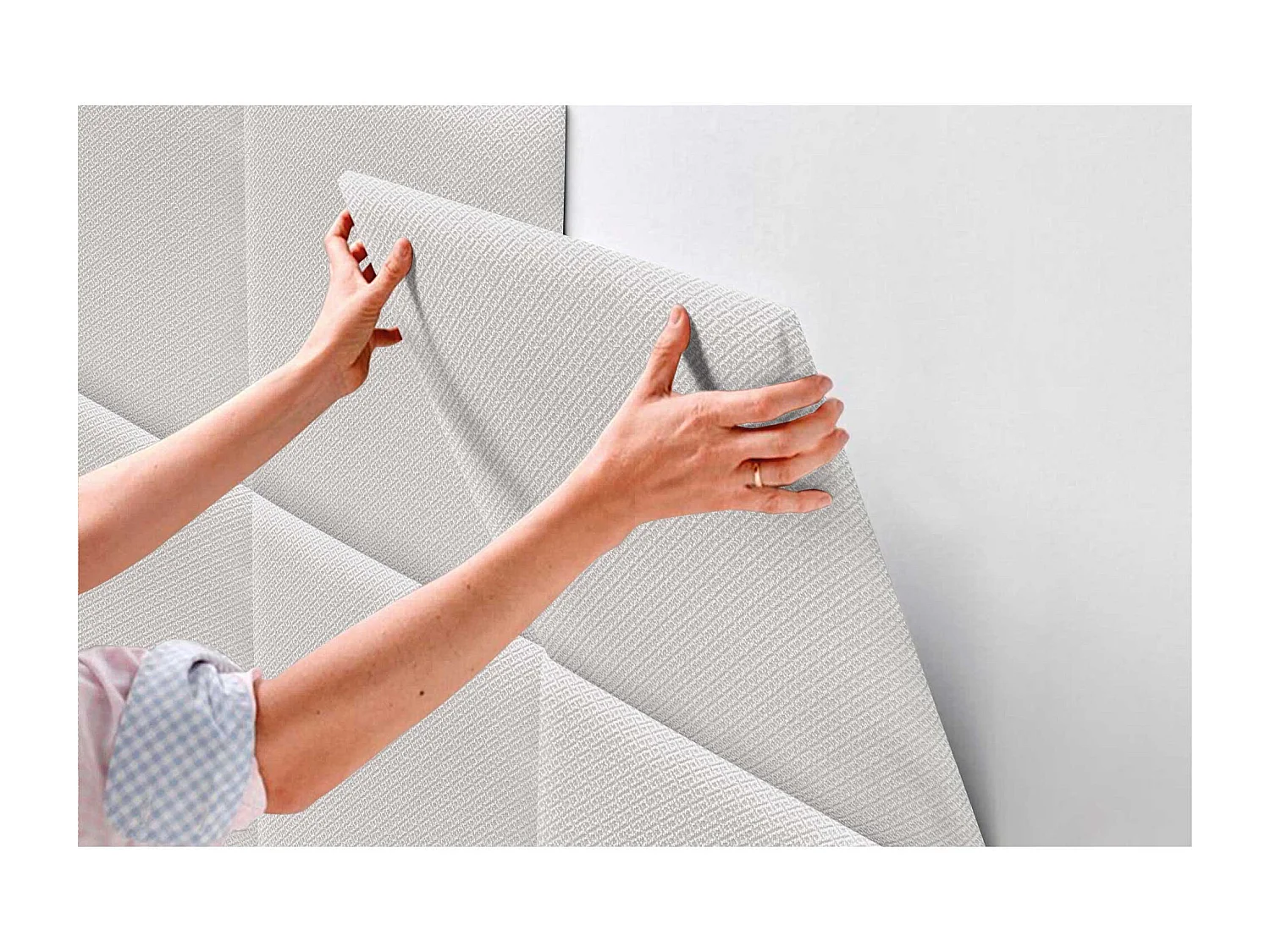 DHOME Tête de Lit Rembourrée Composée de Panneaux Autoadhésifs Interchangeables Série Luxury Edition Lit de Luxe Chambre (Silver Nacar, 200cm)