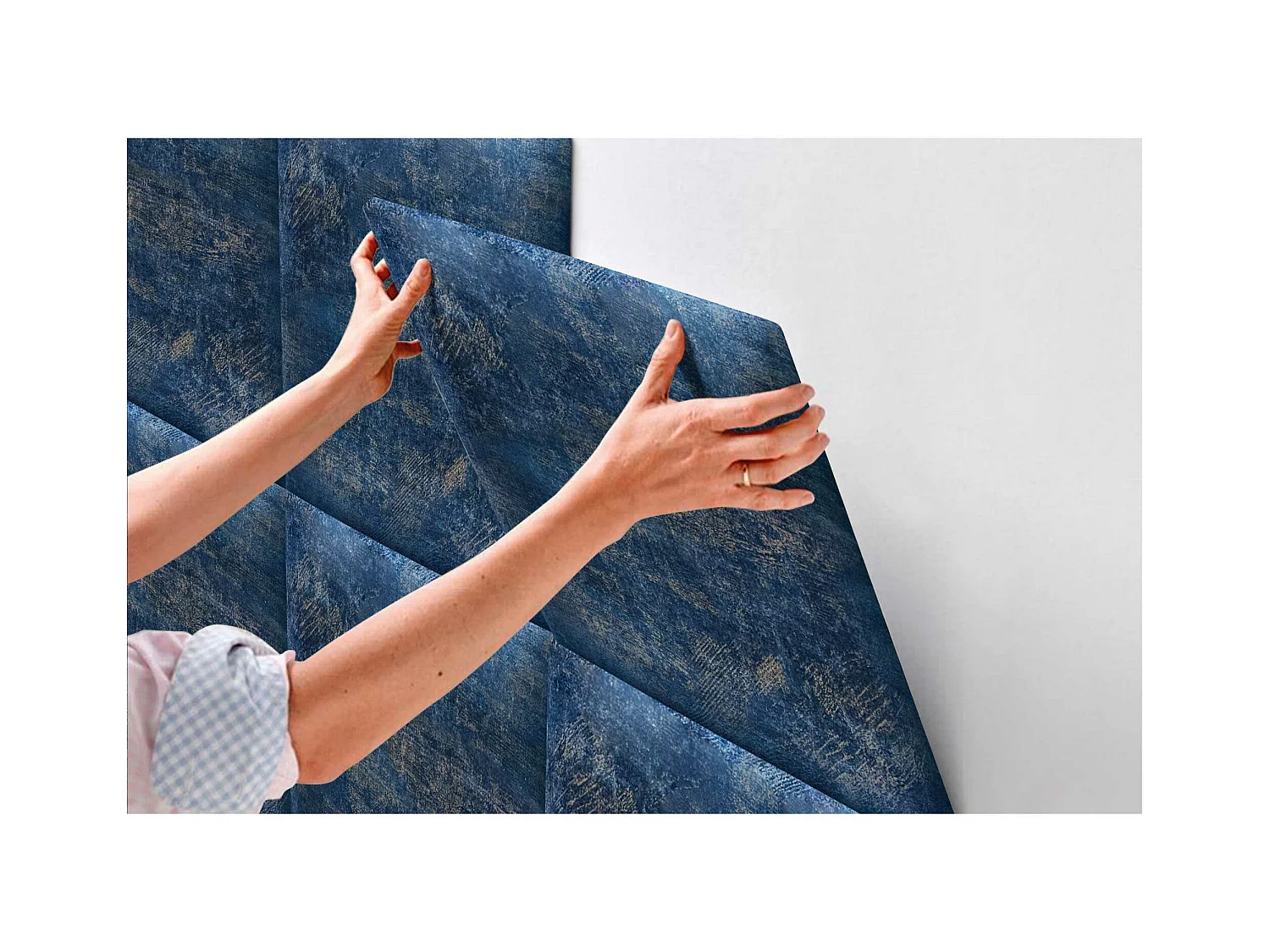 DHOME Cabecero Tapizado Compuesto de Paneles Autoadhesivos Intercambiables Serie Luxury Edition Cama Lujo Dormitorio (Luxurious Blue, 140cm)