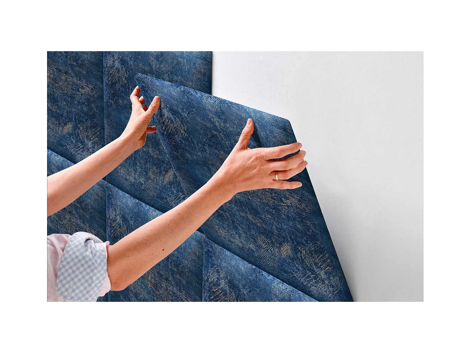 DHOME Tête de Lit Rembourrée Composée de Panneaux Autoadhésifs Interchangeables Série Luxury Edition Lit de Luxe Chambre (Luxurious Blue, 200cm)