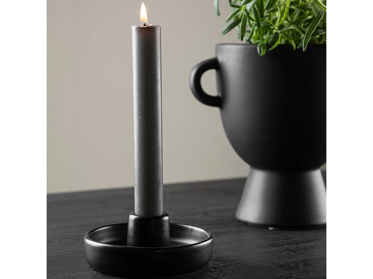 Otis Kerzenhalter schwarz.