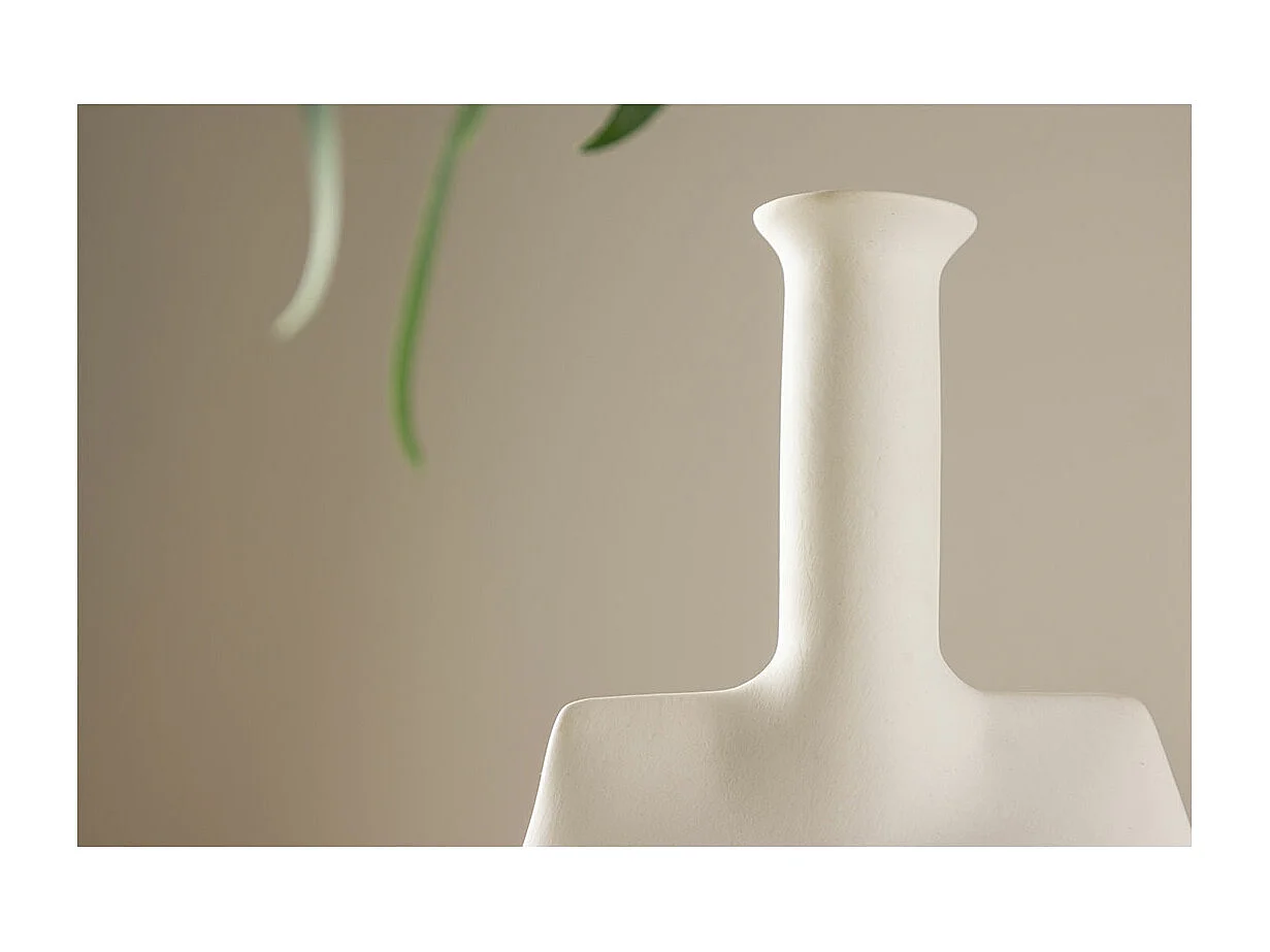 Madison Vase offwhite.