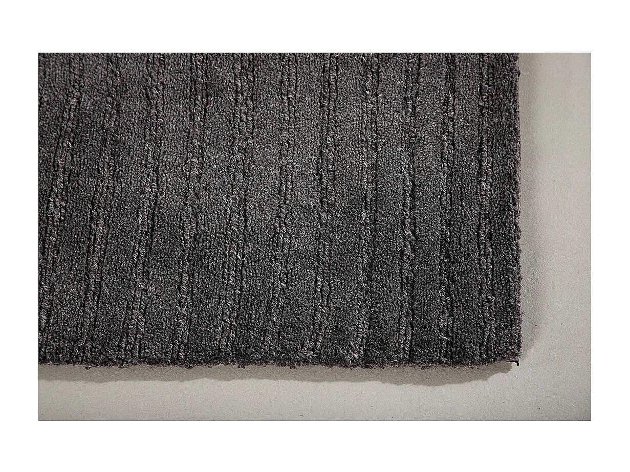 Alfombra Milton 200x72cm color gris oscuro.