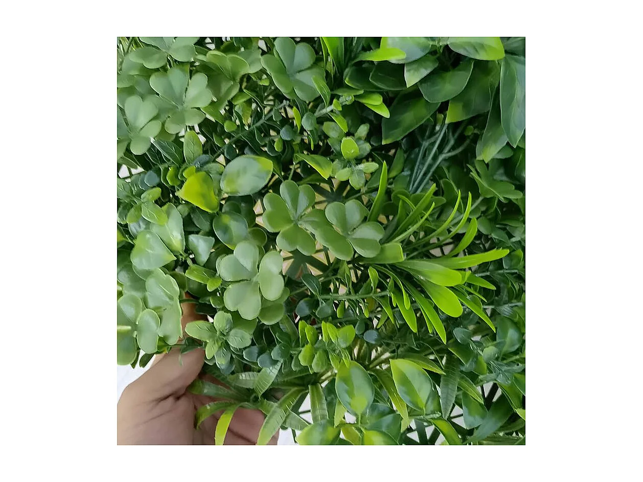 Künstliche Pflanzenwand - Modell Weiße Blütenblätter - Maße: 100 x 100 cm