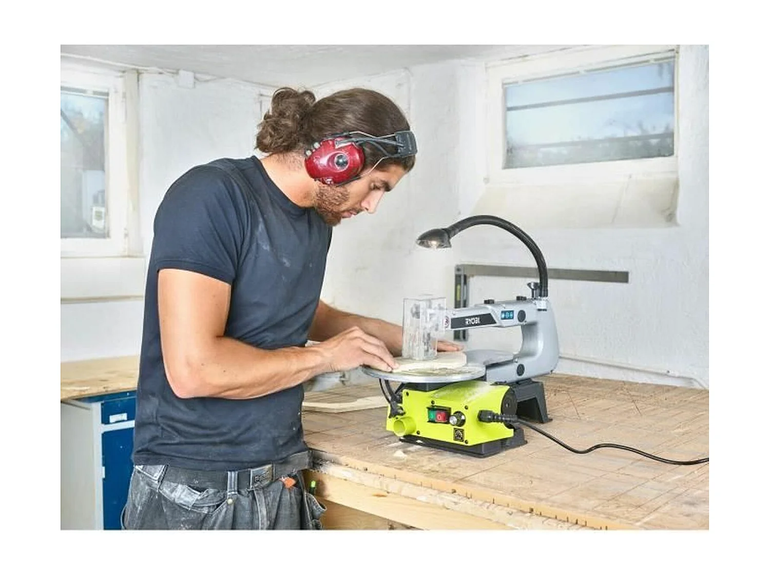 Scie a chantourner stationnaire RYOBI 125W - 405mm RSW1240G