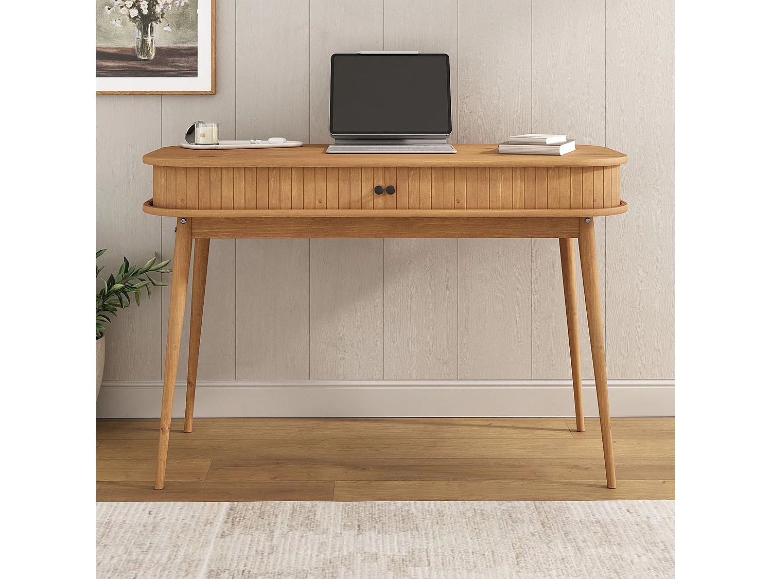 Bureau JARI en bois massif coloris chêne, 113 x 75 x 50 cm, façade cannelée, rangement avec porte coullisante