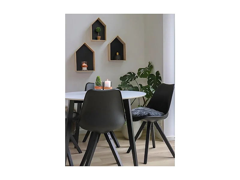 Chaise De Salle À Manger Bergen Pvc Noir Avec Pieds Noir