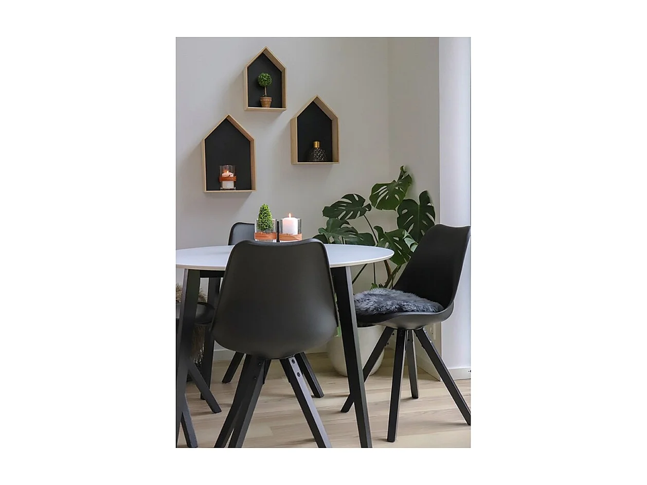 Chaise De Salle À Manger Bergen Pvc Noir Avec Pieds Noir