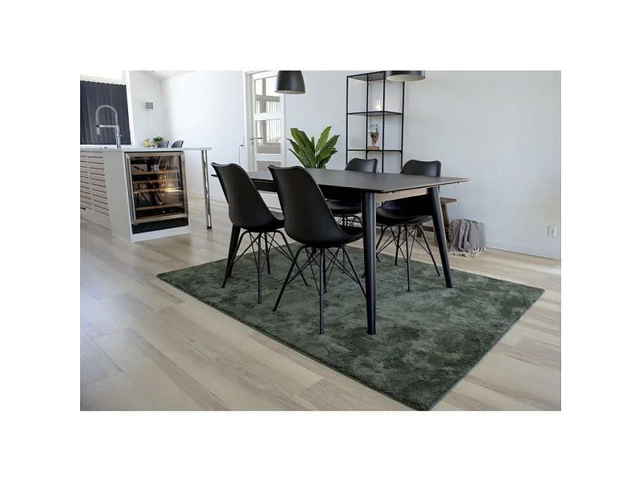 Chaise De Salle À Manger D'oslo Noire Avec Pieds Noir