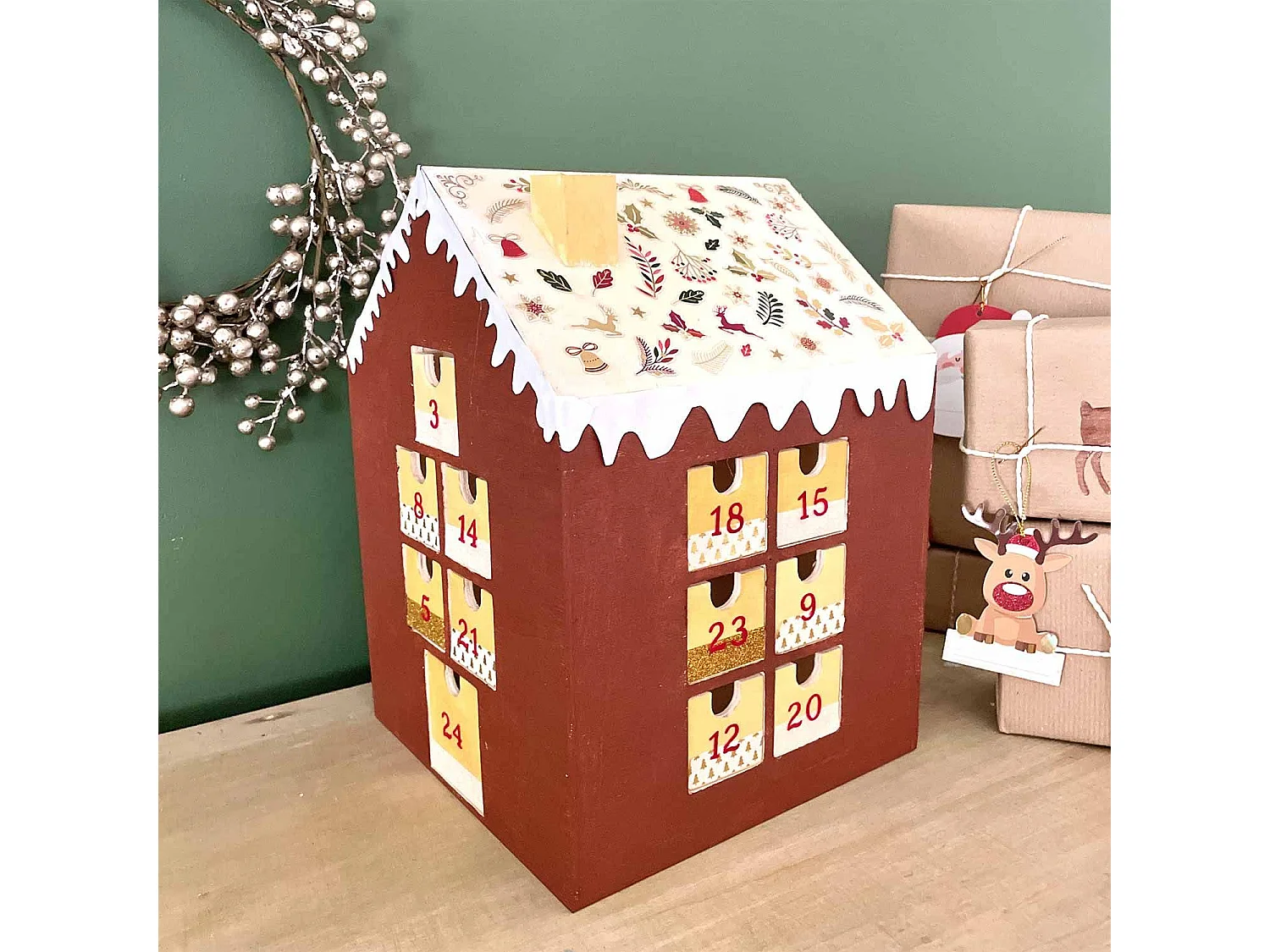 Adventskalender Haus zum Verzieren 30 x 21,5 cm