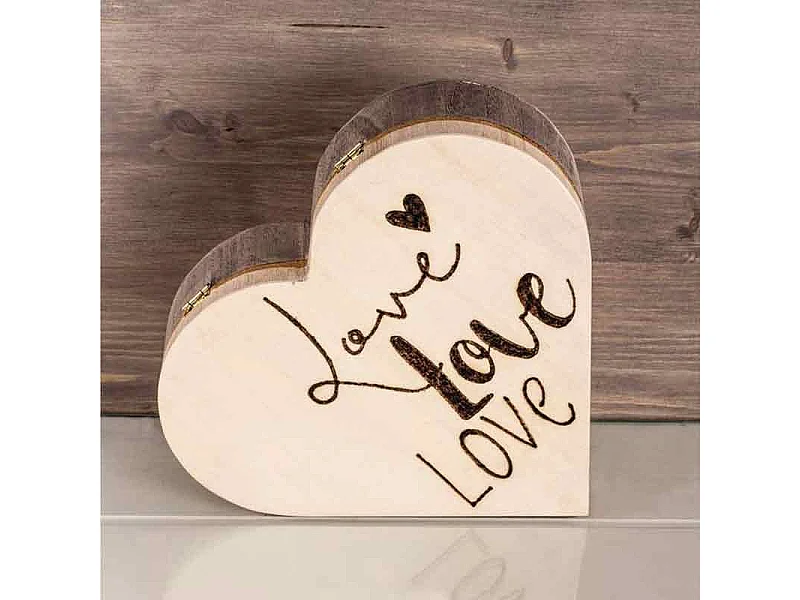 Boîte en bois 25,3 x 24 x 6 cm - coeur