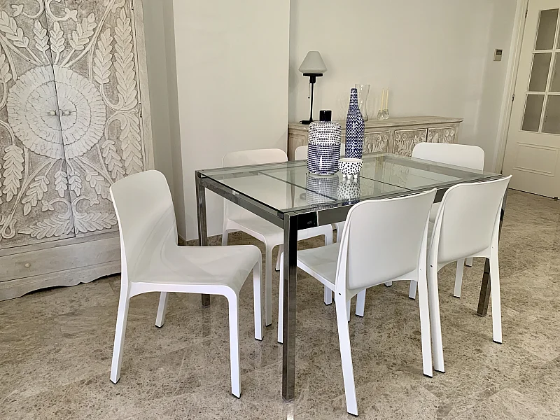 Lot de 6 chaises de table-salle à manger - cuisine - interieur/exterieur en résine coloris blanc - Longueur 48 x Profondeur 53 x Hauteur 80 cm