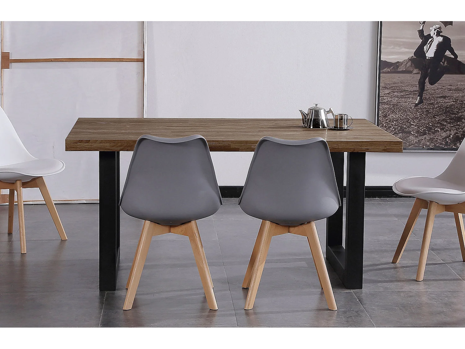 Table à manger coloris chêne américain / pieds noir, Longueur 160 x largeur 100 cm x Hauteur 75 cm