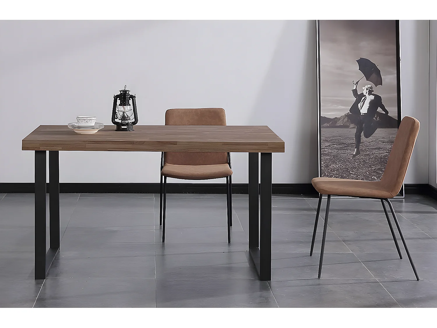 Table à manger rectangulaire en bois coloris chêne américain / pieds noir - Longueur 140 x profondeur 80 x hauteur 76 cm