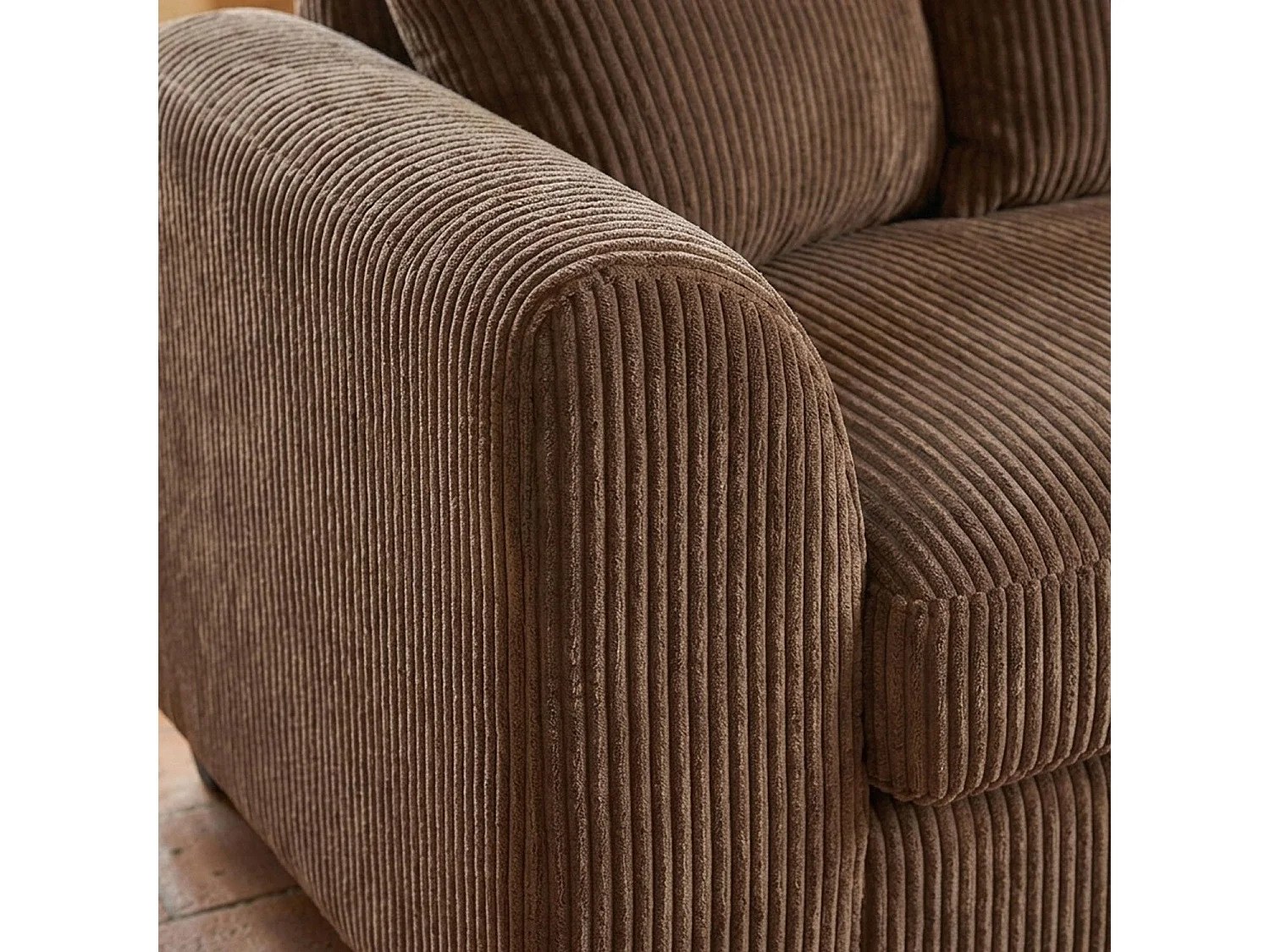Zeitgenössisches 2-Sitzer-Sofa Mozart Cord Velours Braun Eleganz und Komfort