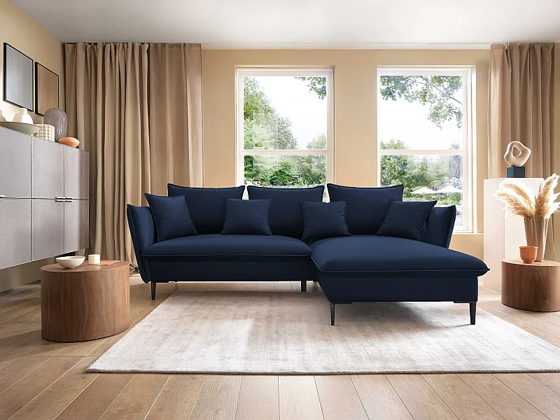 Ecksofa GLOSS mit Schlaffunktion, Ottomane & goldenen Füßen – Samtsofa im GLOSSour-Stil mit Zierkissen, 258x167x91cm, Rechte Seite DUNKELGRAU