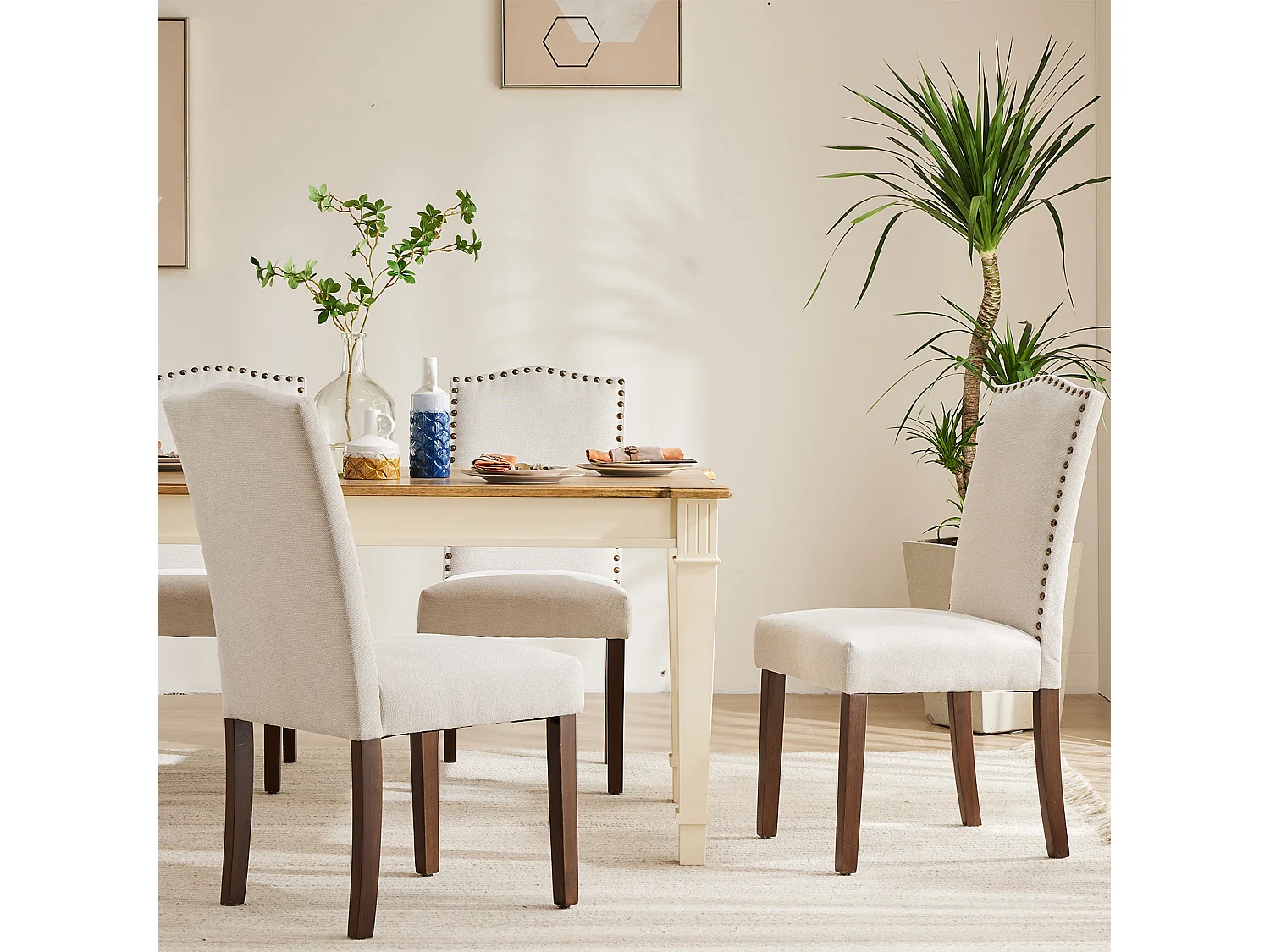 Eetkamerstoelen met bekleding, spijkerkop en houten poten, armloos, stof, beige