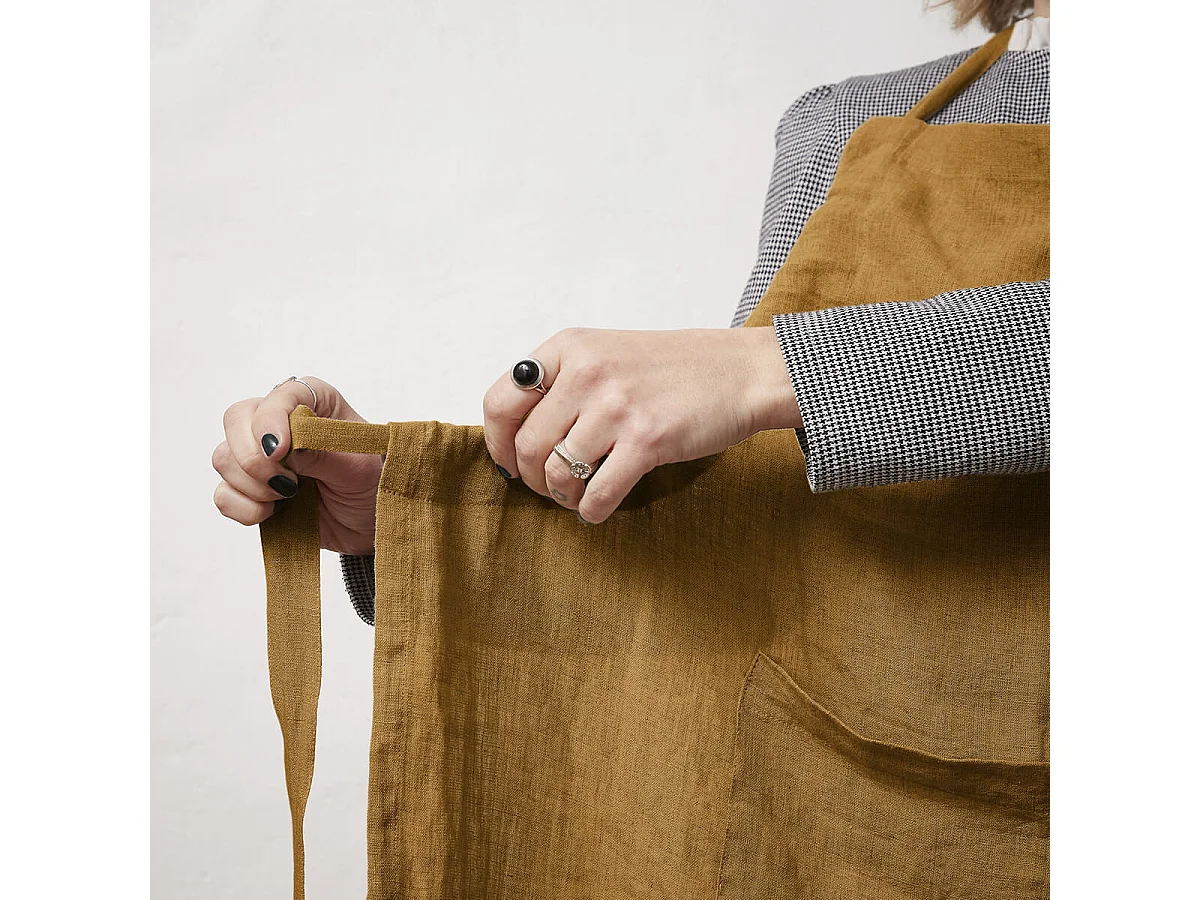 MARGAUX - Tablier Ajustable avec Poche 70x85cm Lin Lavé Coloris Caramel