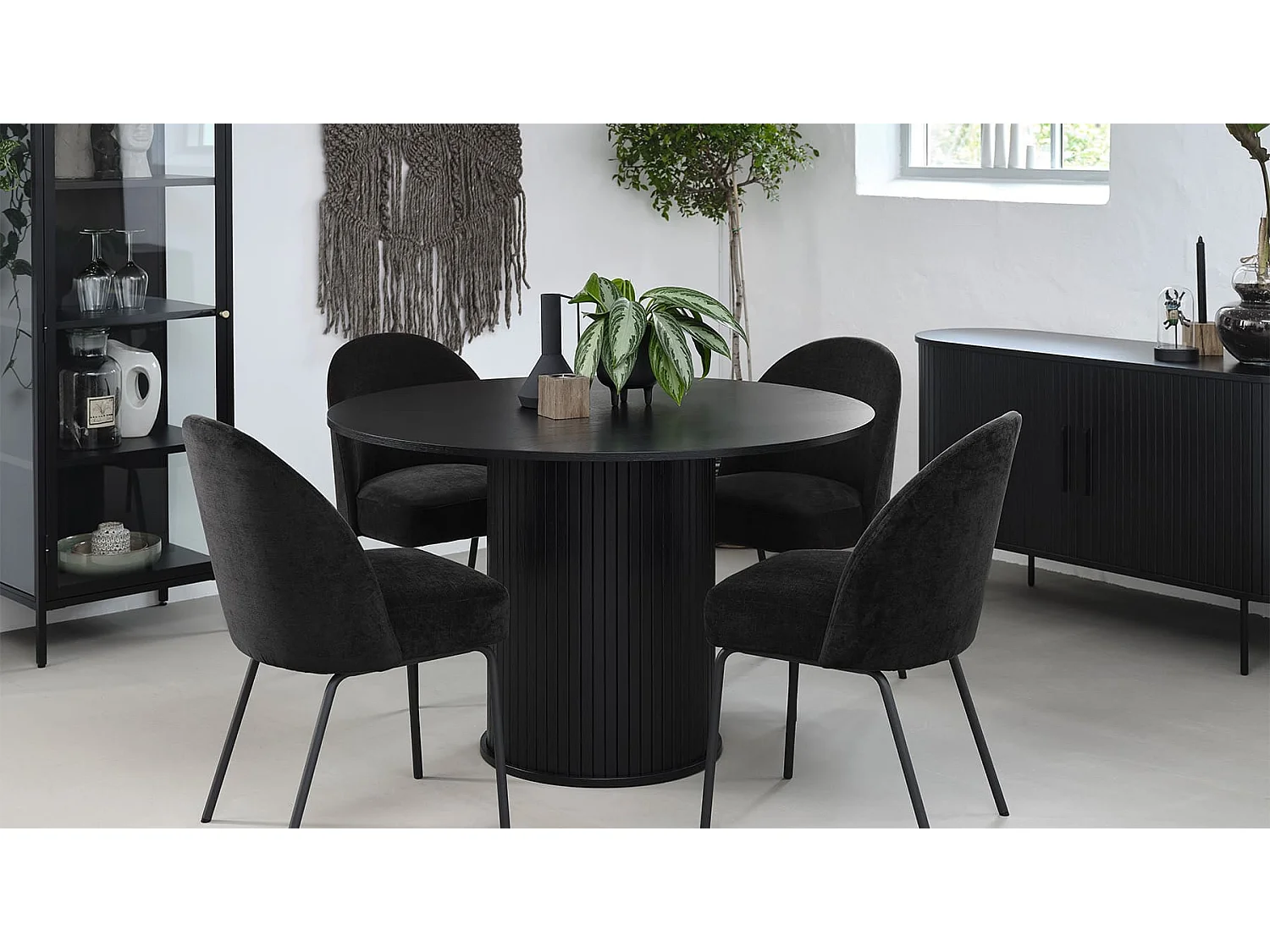 Table à manger bois noir alba 120x120 cm