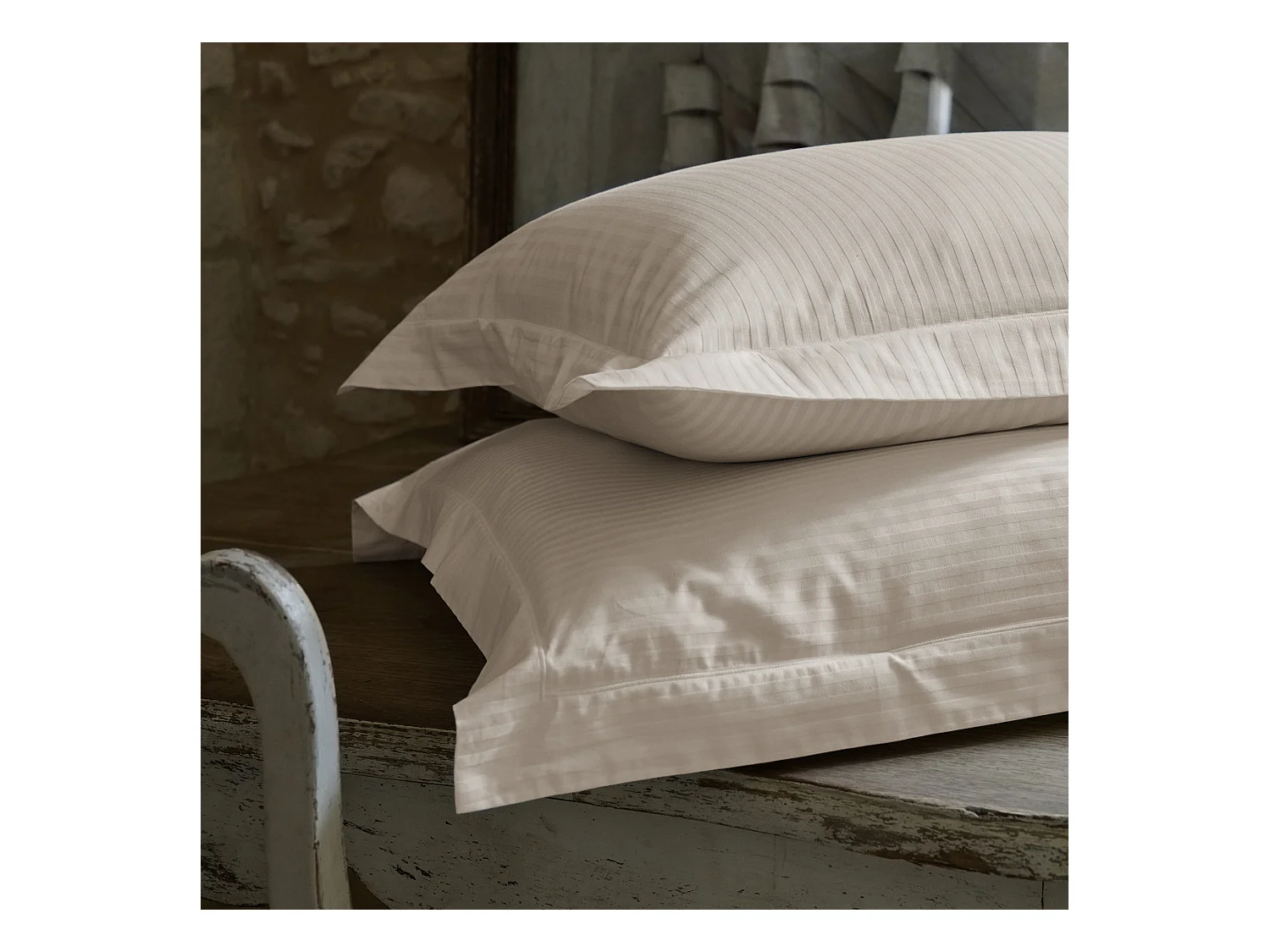 Parure de lit 240x220 cm set 65x65 satin CONCERTO rayures beige Lin