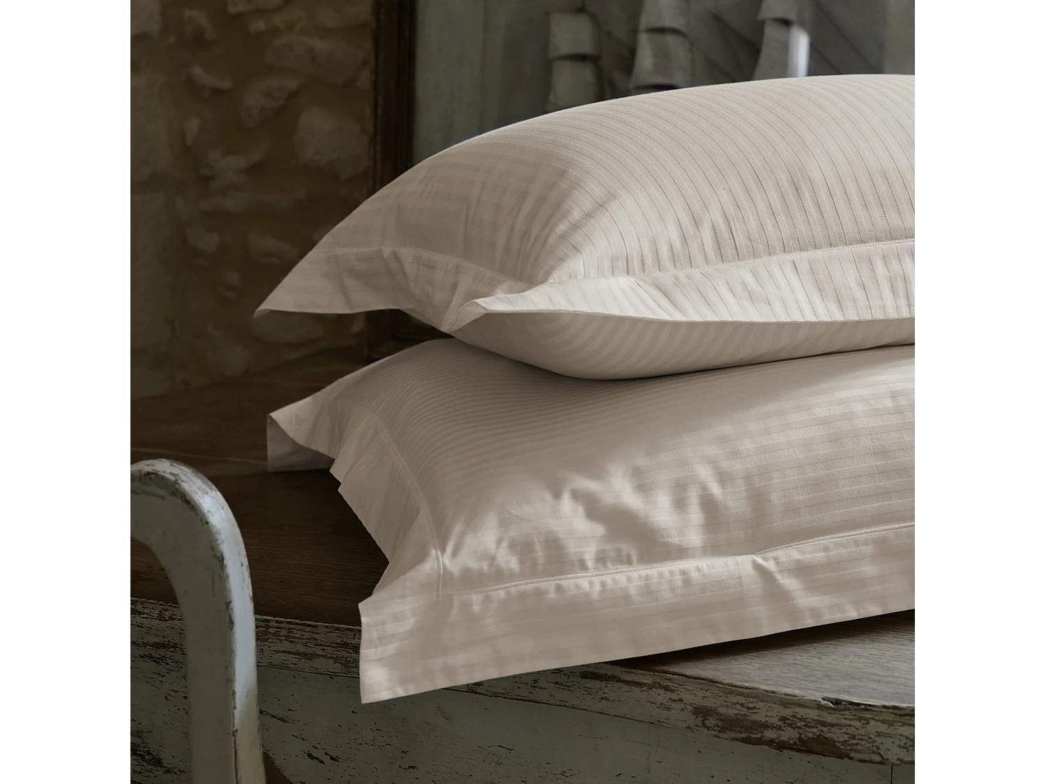 Parure de lit 280x240 cm set 65x65 satin CONCERTO rayures beige Lin