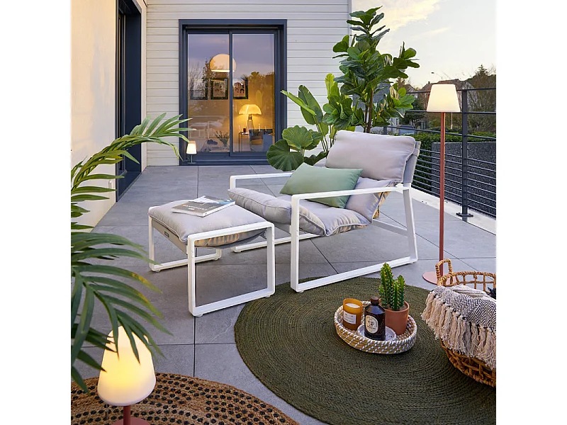 Fauteuil relax Lambinio avec repose pieds gris clair/blanc Hespéride