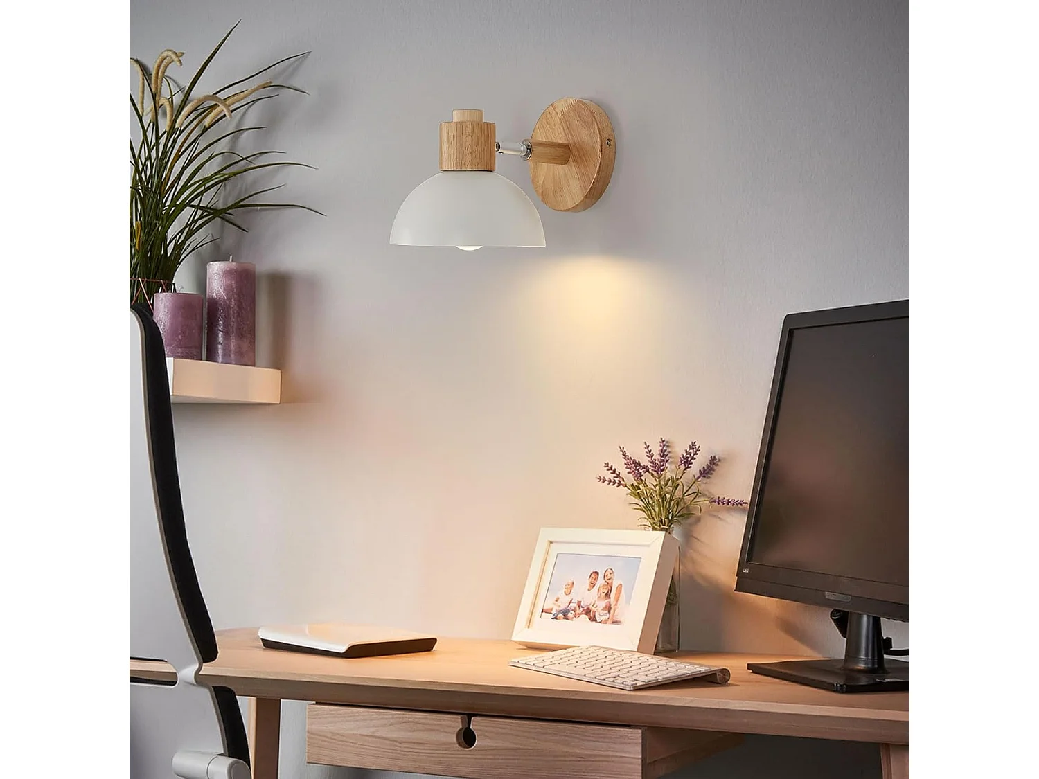 Applique Murale Intérieure Bois E27 Abat-Jour Blanc Tête Rotative 180° Élégante pour Chambre Bureau Couloir (Sans Ampoule)
