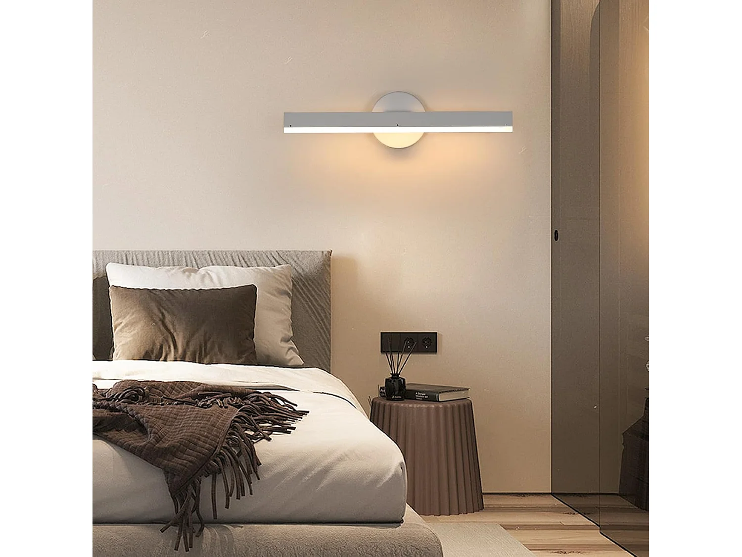 Applique Murale Intérieure，Applique Murale Longue Blanche LED，Lampe Murale 3000K Blanc Froid pour Chambre Salon Salle à Manger Couloir Escalier 426LM, 8W, 38CM