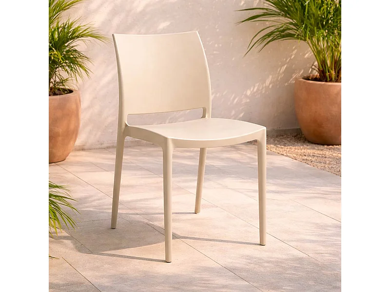 Chaise de salle à manger Altea en plastique marron clair, modèle confort