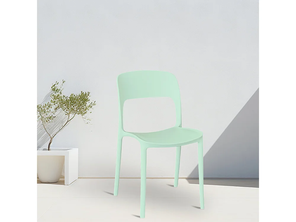 Chaise Alice en plastique empilable, couleur vert sauge, modèle confort