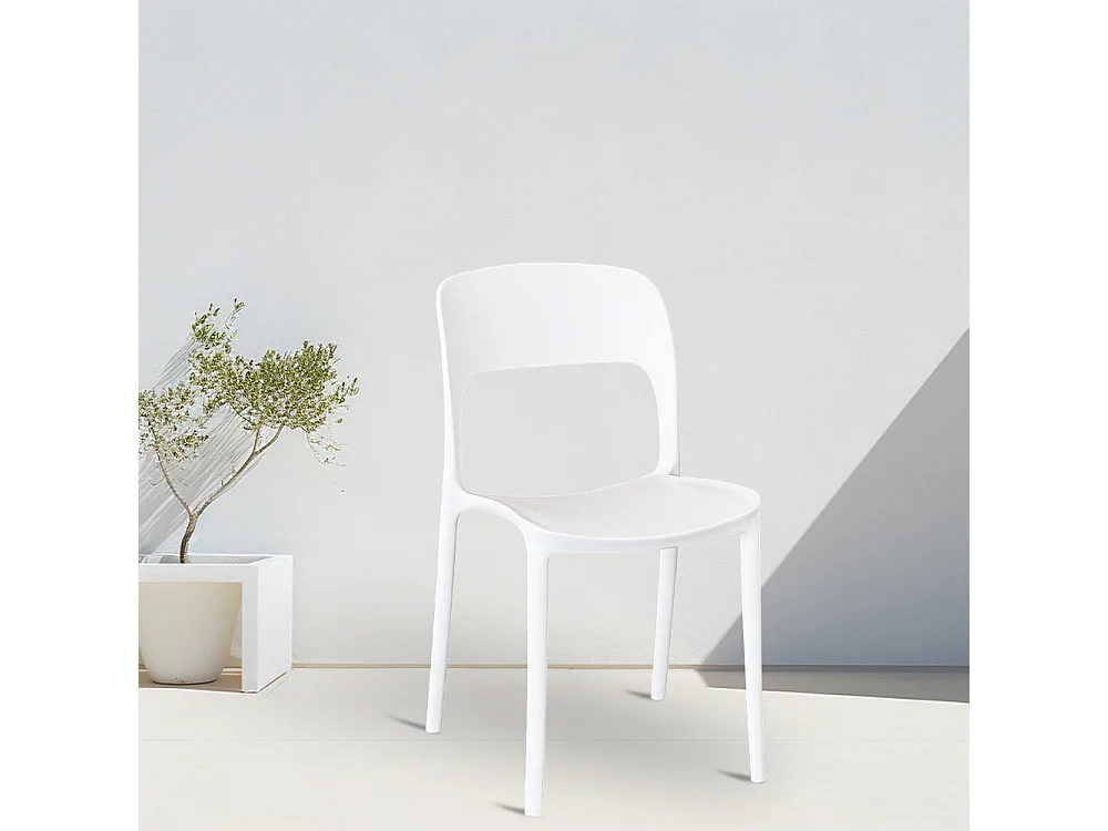 Sedia Alice in plastica impilabile colore bianco modello comfort