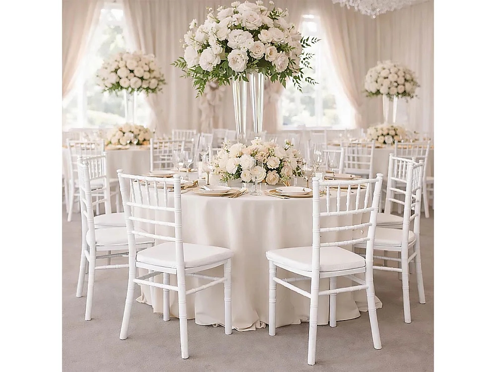 Chaise Chiavari blanche modèle renforcé avec coussin antidérapant innovant