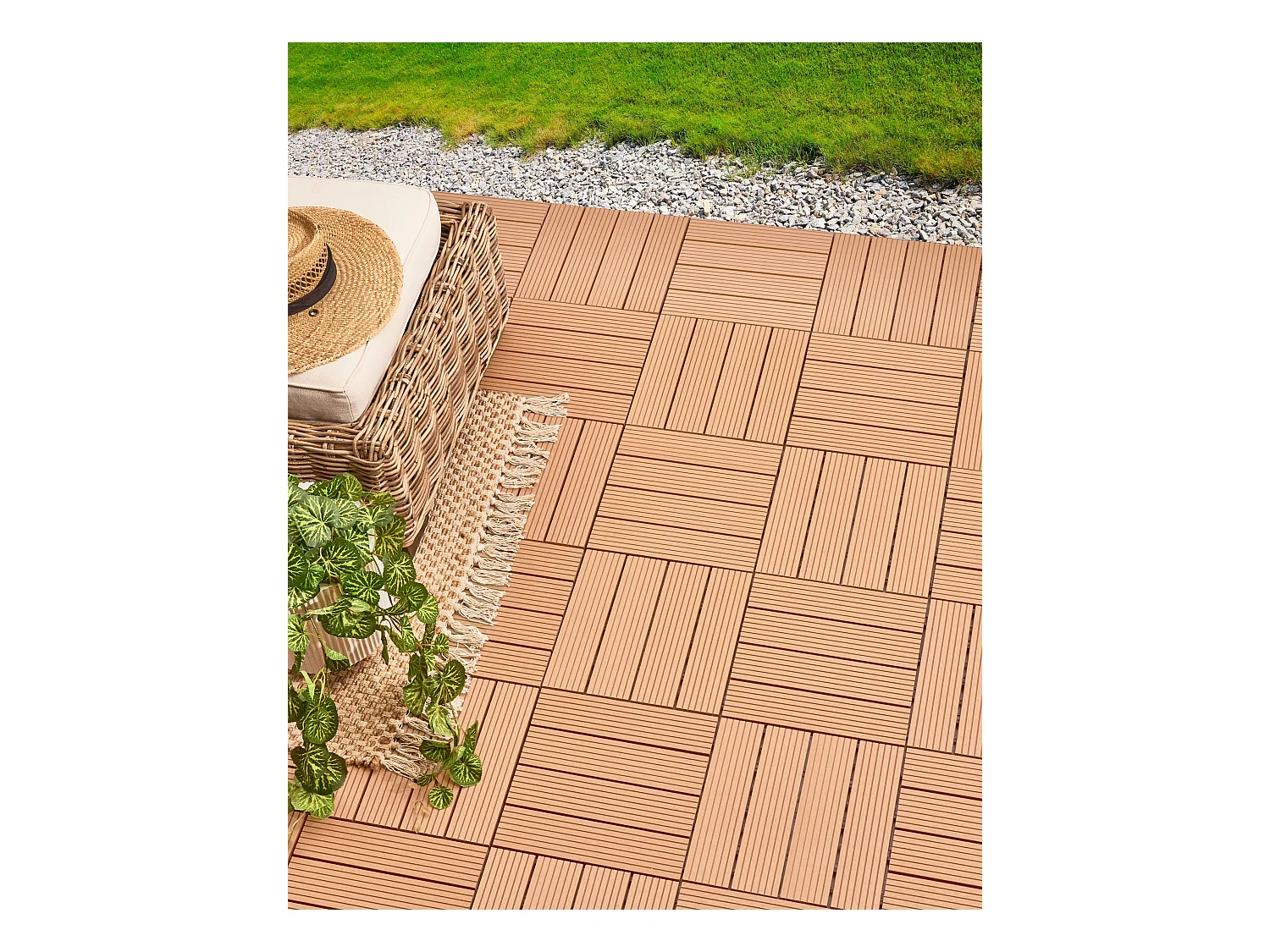 Suelo de exterior ATELETA Compuesto de madera y plástico (WPC) Marrón claro