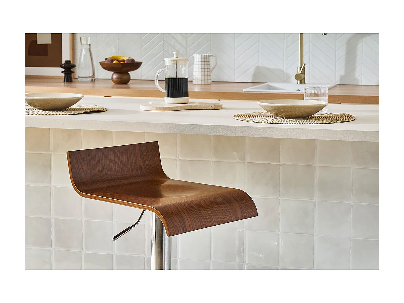 Design-Barhocker dunkles Holz mit Walnuss-Finish und verchromtes Metall (2er-Set) SURF V2