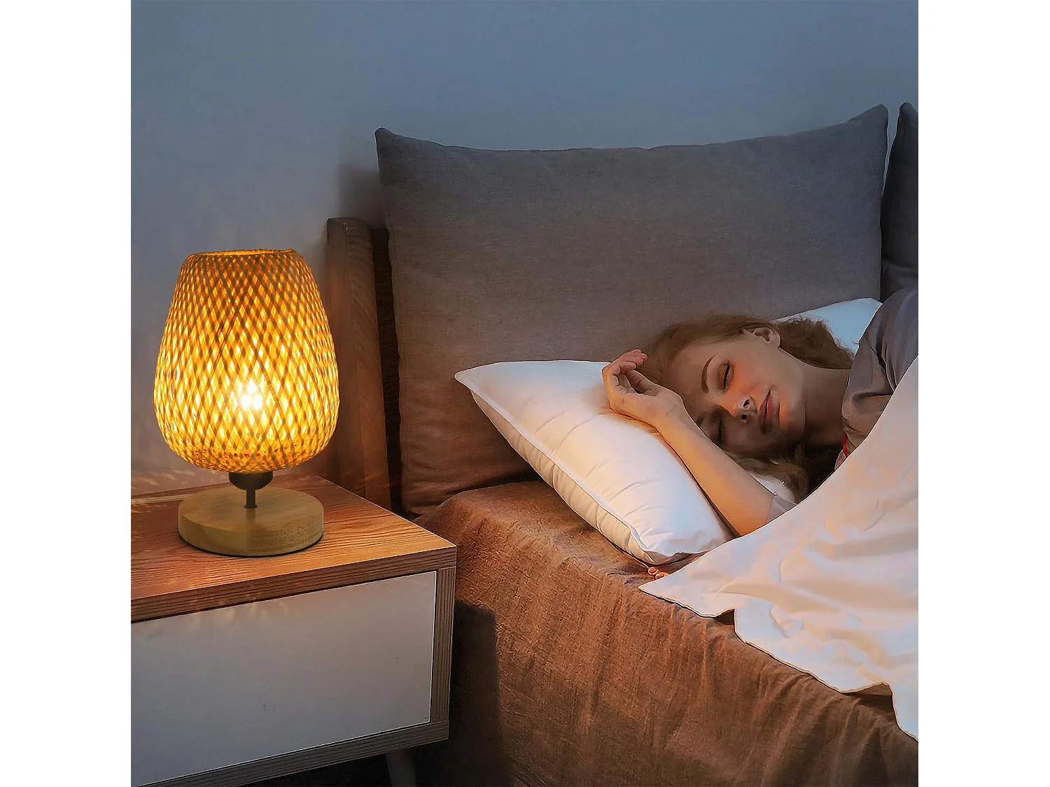 Lampe de Table en Bambou Tissé avec Abat-Jour Design Parfaite pour Chambre Bureau Salle à Manger et Salon 16*30cm(Ampoule non incluse)