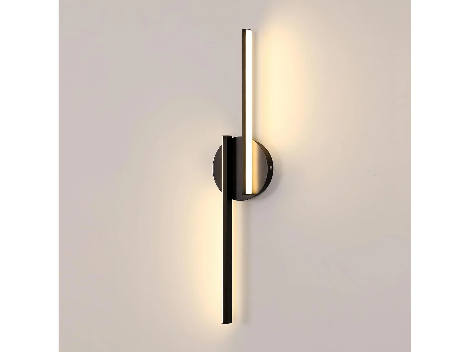 Applique Murale LED Intérieur, 22W Lampe Murale Moderne de Aluminium, Luminaire Murale 3000K Lumière Chaude pour Salon Couloir Escalier Veilleuse(55cm Noir)