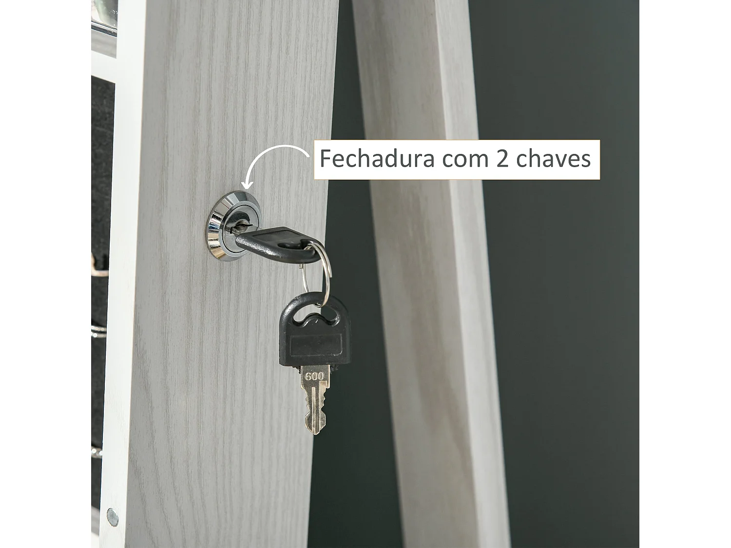 Joalheiro de Pé HOMCOM com Espelho e Fechadura - Organizador de Jóias 360° Branco 38x38x160 cm