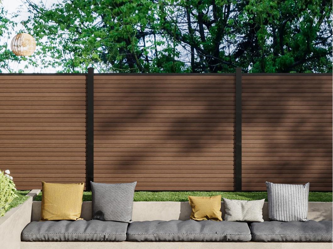 Clôture à enterrer effet bois  H148 cm - Kit de 9 lames en composite co-extrudé + 2 poteaux anthracite - PALIZO